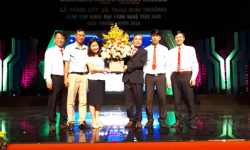 NGND. TS Đinh Văn Nhượng nhận giải Ba - Giải thưởng Sáng tạo khoa học và công nghệ Việt Nam 2018