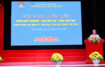 Hội nghị gặp mặt giữa lãnh đạo Nhà trường với trưởng các KDC và chủ nhà trọ trên địa bàn phường Sao Đỏ năm 2024