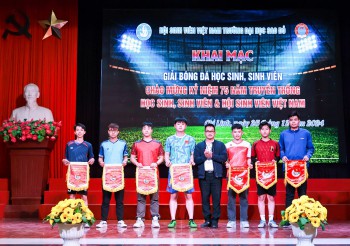 Khai mạc giải bóng đá học sinh, sinh viên chào mừng Kỷ niệm 75 năm ngày học sinh, sinh viên Việt Nam (09/01/1950 - 09/01/2025)