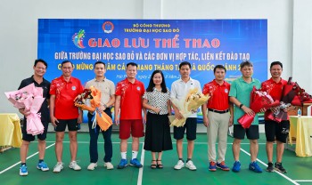 Gặp mặt, giao lưu thể thao, văn hóa, văn nghệ giữa tập thể lãnh đạo, cán bộ...