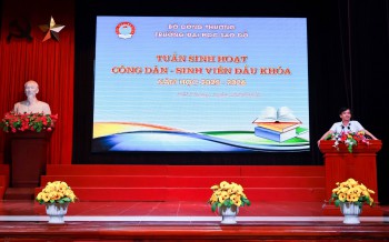 Tân sinh viên K16 - Sôi nổi buổi học đầu tiên Tuần sinh hoạt công dân