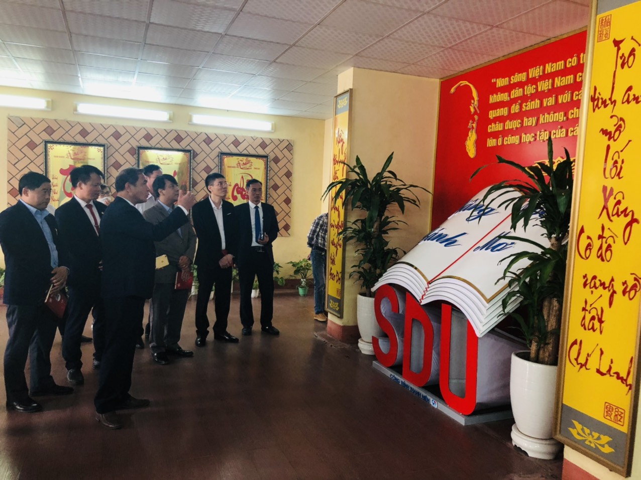 Trường Đại học Sao Đỏ tổ chức chương trình hưởng ứng Ngày Sách và văn hóa đọc Việt Nam năm 2022